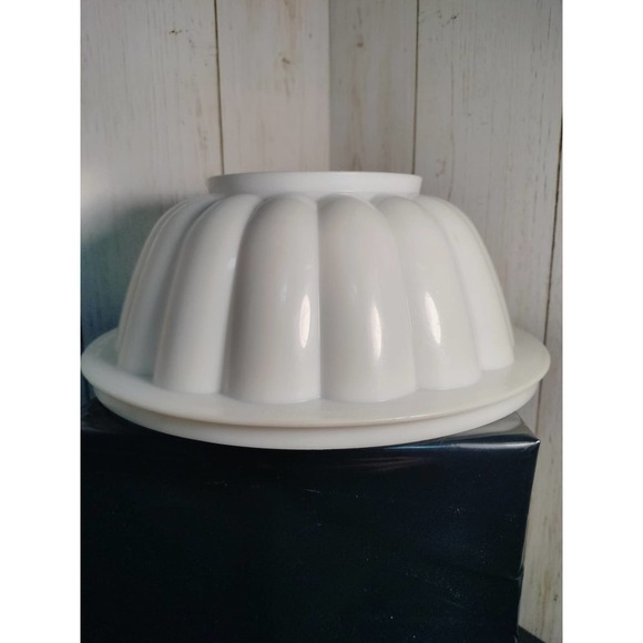 Tupperware Jel-N-Serve mold #616 White REPLACEMENT (C11) - Picture 1 of 5